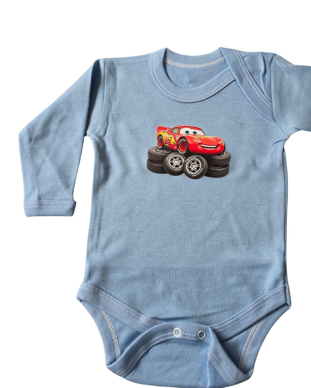 Body Bebé Cars celeste - Rayo McQueen en neumáticos